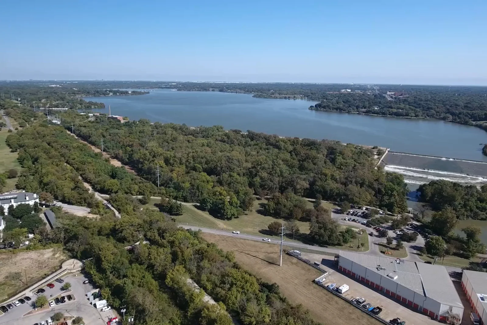 White Rock Lake and surrounding trails, neighborhood aerial; not an on-site amenity